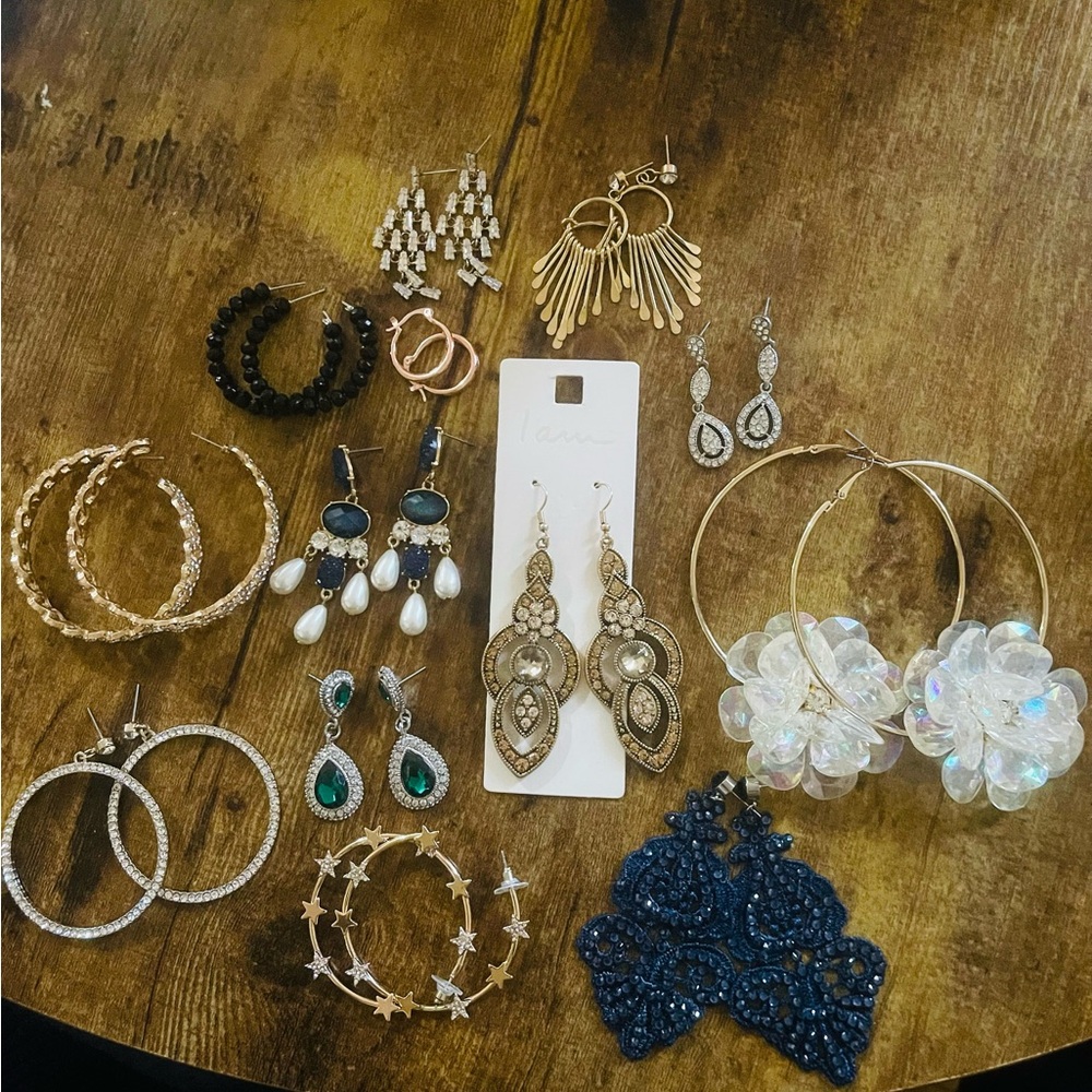 13 Pairs of earrings